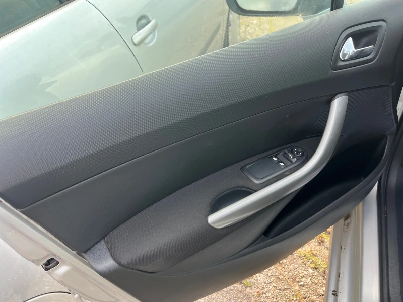 Peugeot 308 1.6 БЕНЗИН, снимка 7 - Автомобили и джипове - 51677013