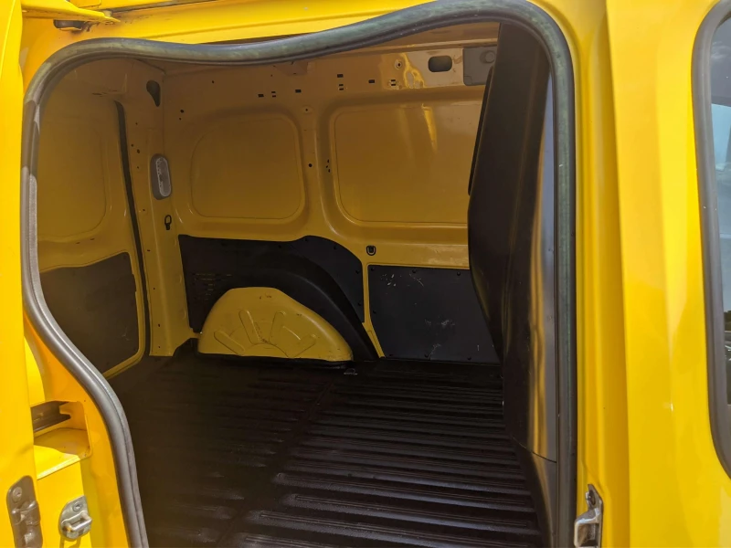 Renault Kangoo 1.5DCI, снимка 9 - Автомобили и джипове - 52089531