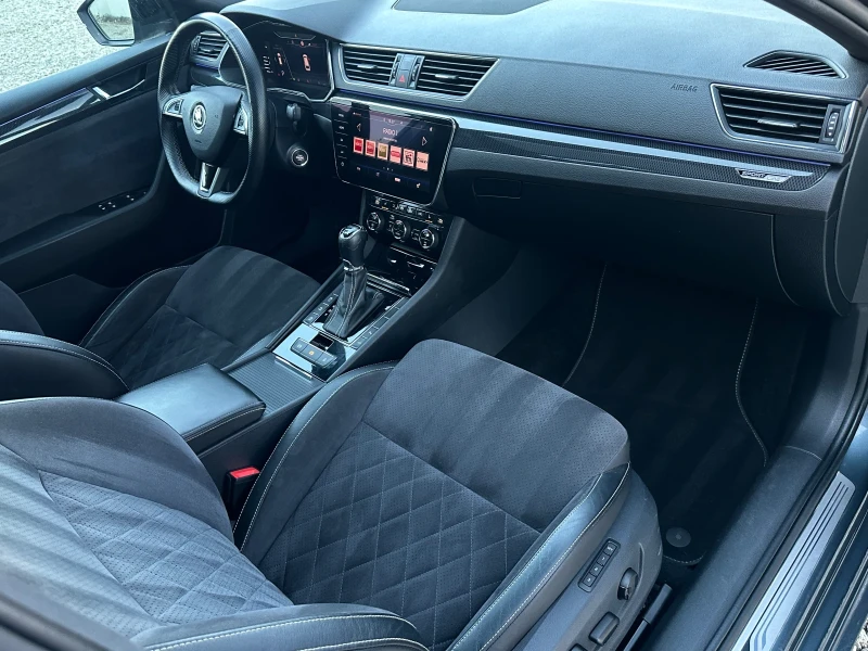 Skoda Superb ПРОДАДЕН/Sportline 2.0TDI 190кс 4x4/Digital/ Full, снимка 11 - Автомобили и джипове - 52250444