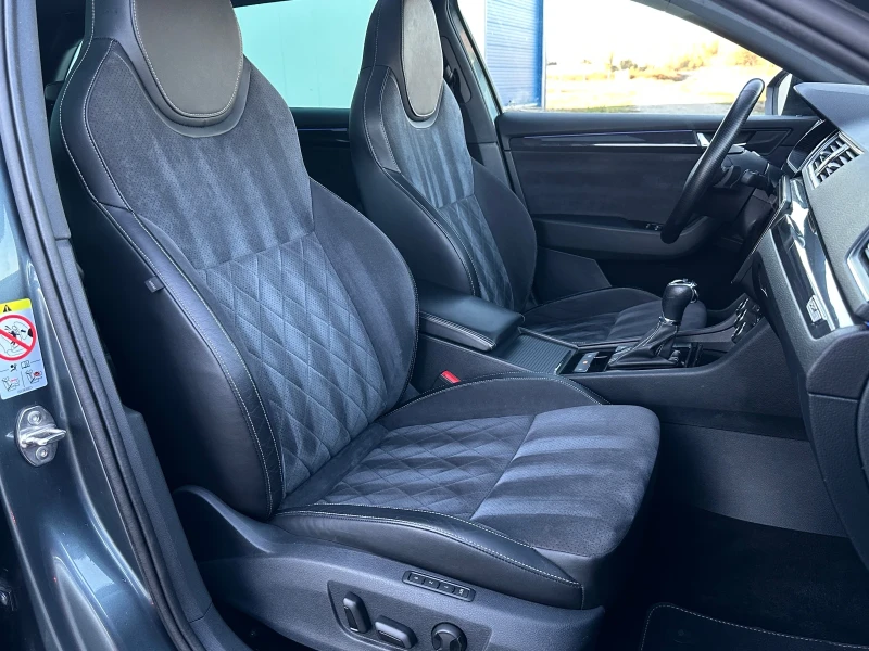 Skoda Superb ПРОДАДЕН/Sportline 2.0TDI 190кс 4x4/Digital/ Full, снимка 12 - Автомобили и джипове - 52250444