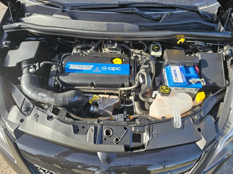 Opel Corsa 1, 6 turbo, снимка 14 - Автомобили и джипове - 52441749