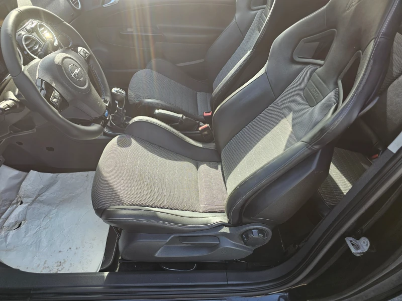 Opel Corsa 1, 6 turbo, снимка 8 - Автомобили и джипове - 52441749