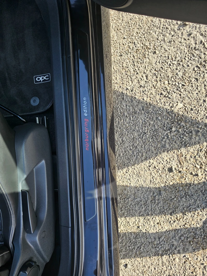 Opel Corsa 1, 6 turbo, снимка 16 - Автомобили и джипове - 52441749