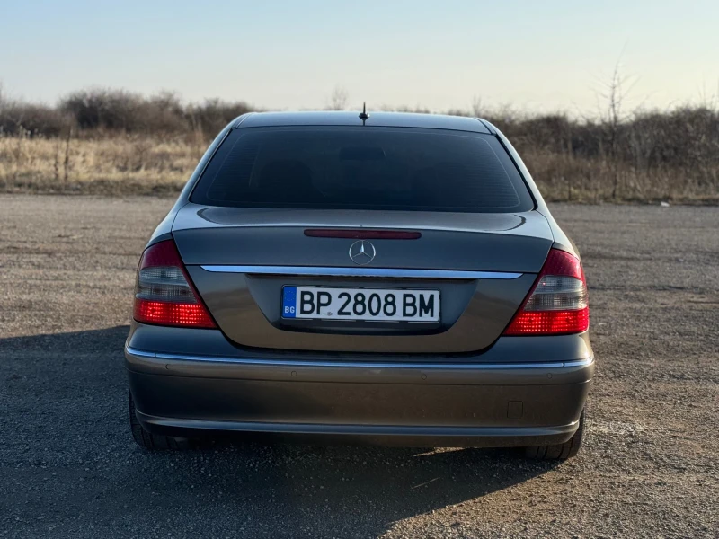 Mercedes-Benz E 200 CDI, снимка 10 - Автомобили и джипове - 52485920