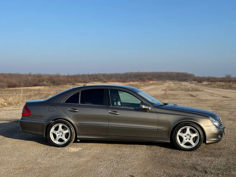 Mercedes-Benz E 200 CDI, снимка 11 - Автомобили и джипове - 52485920