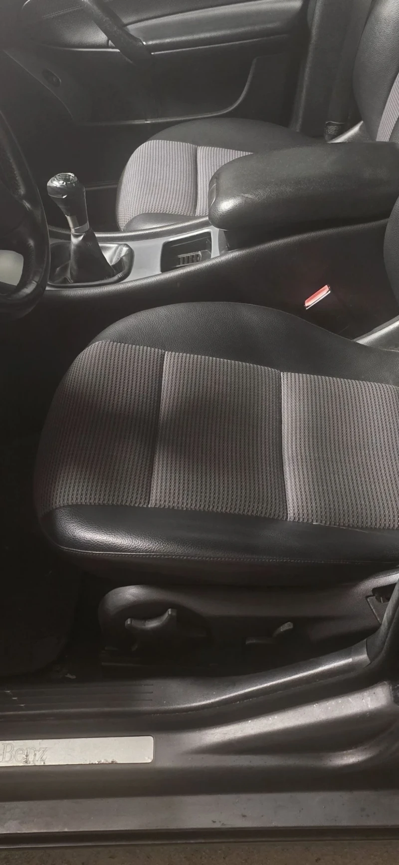 Mercedes-Benz C 200, снимка 7 - Автомобили и джипове - 52825375