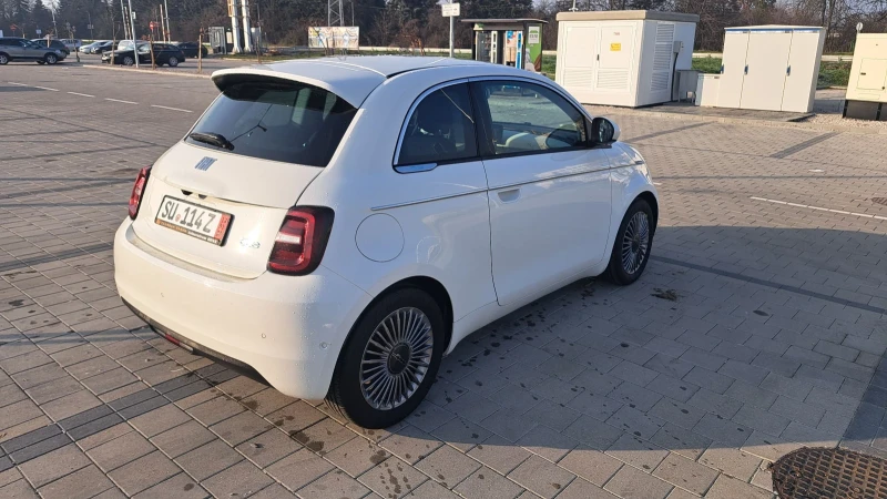 Fiat 500e Long Range 42kWh, снимка 4 - Автомобили и джипове - 52836878