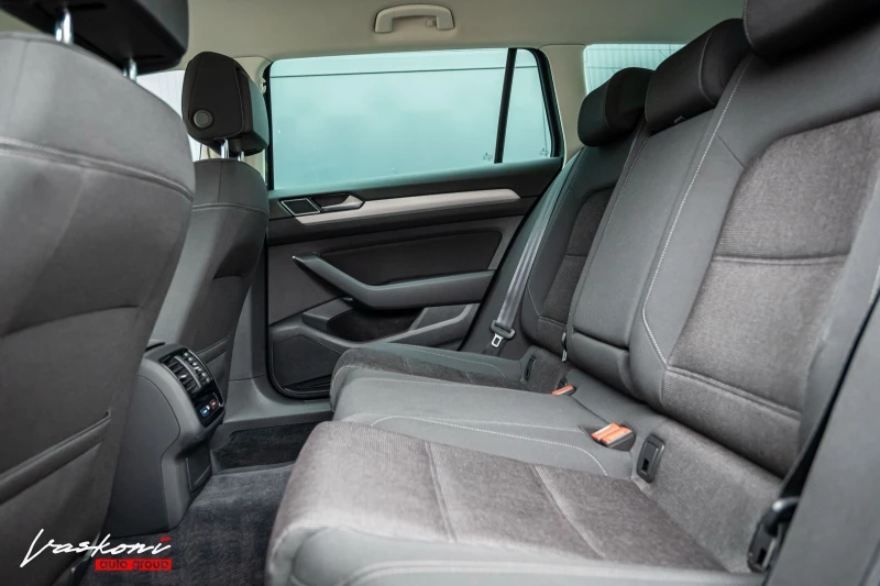 VW Passat 2.0 TDI, снимка 11 - Автомобили и джипове - 53298190