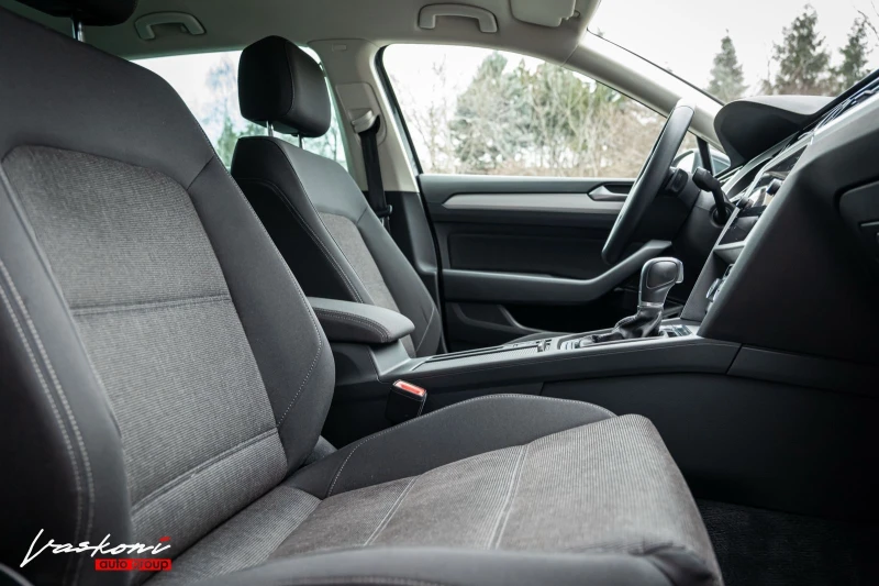 VW Passat 2.0 TDI, снимка 14 - Автомобили и джипове - 53298190