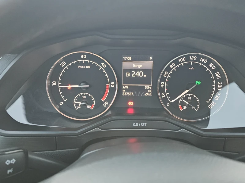 Skoda Superb 2.0TDI 4X4, снимка 13 - Автомобили и джипове - 53464458