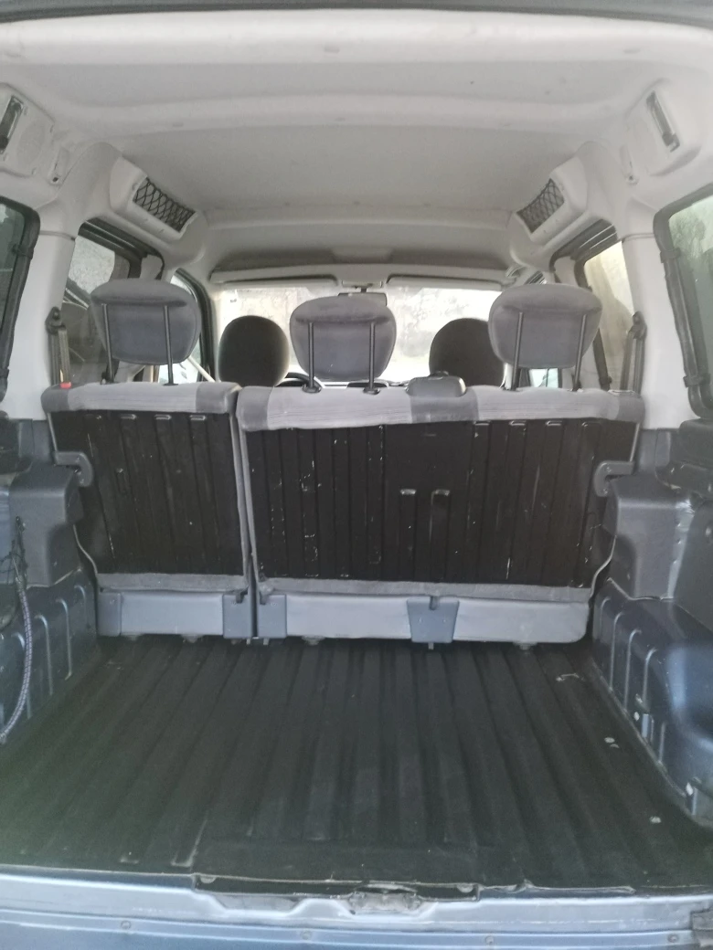 Citroen Berlingo 1.6 MultiSpace, снимка 15 - Автомобили и джипове - 52850471