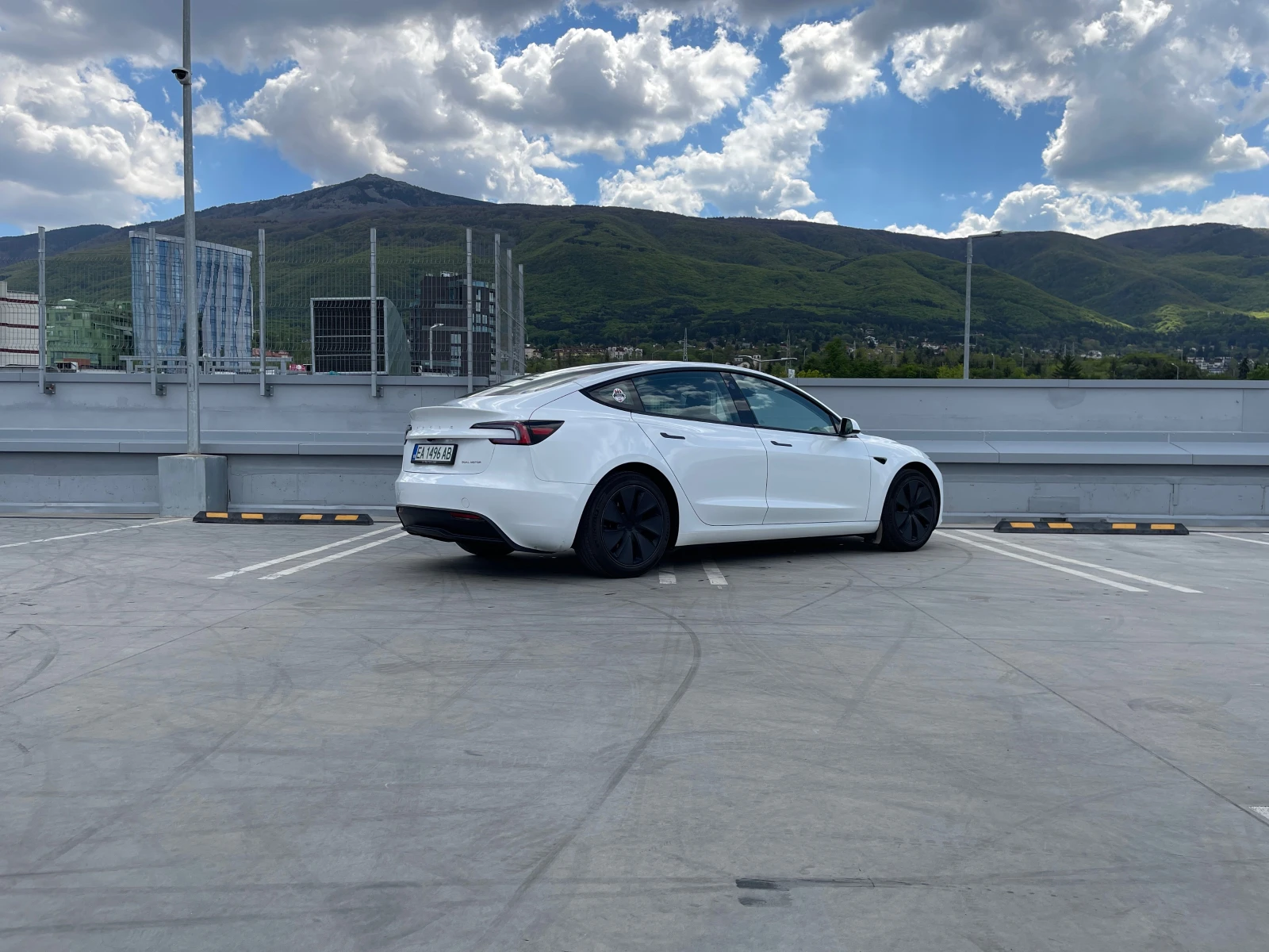 Tesla Model 3 Long Range Dual Motor - изображение 3