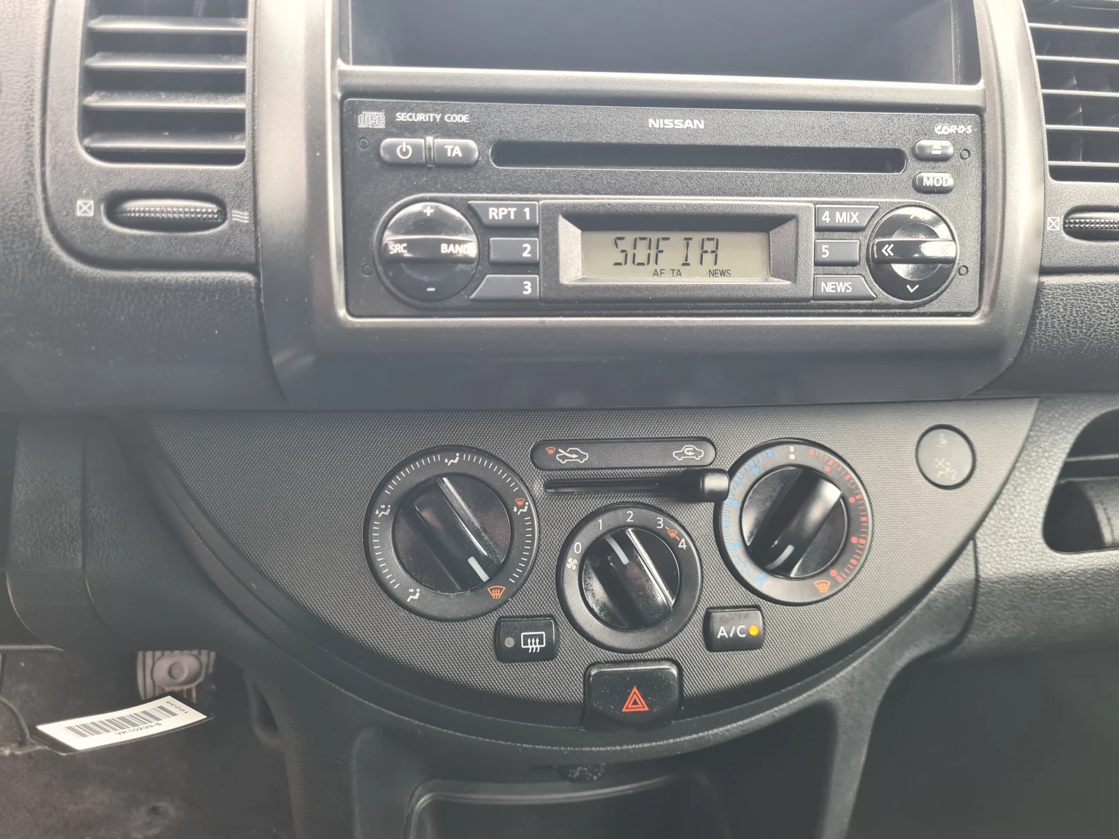 Nissan Note 1.4 i - изображение 10