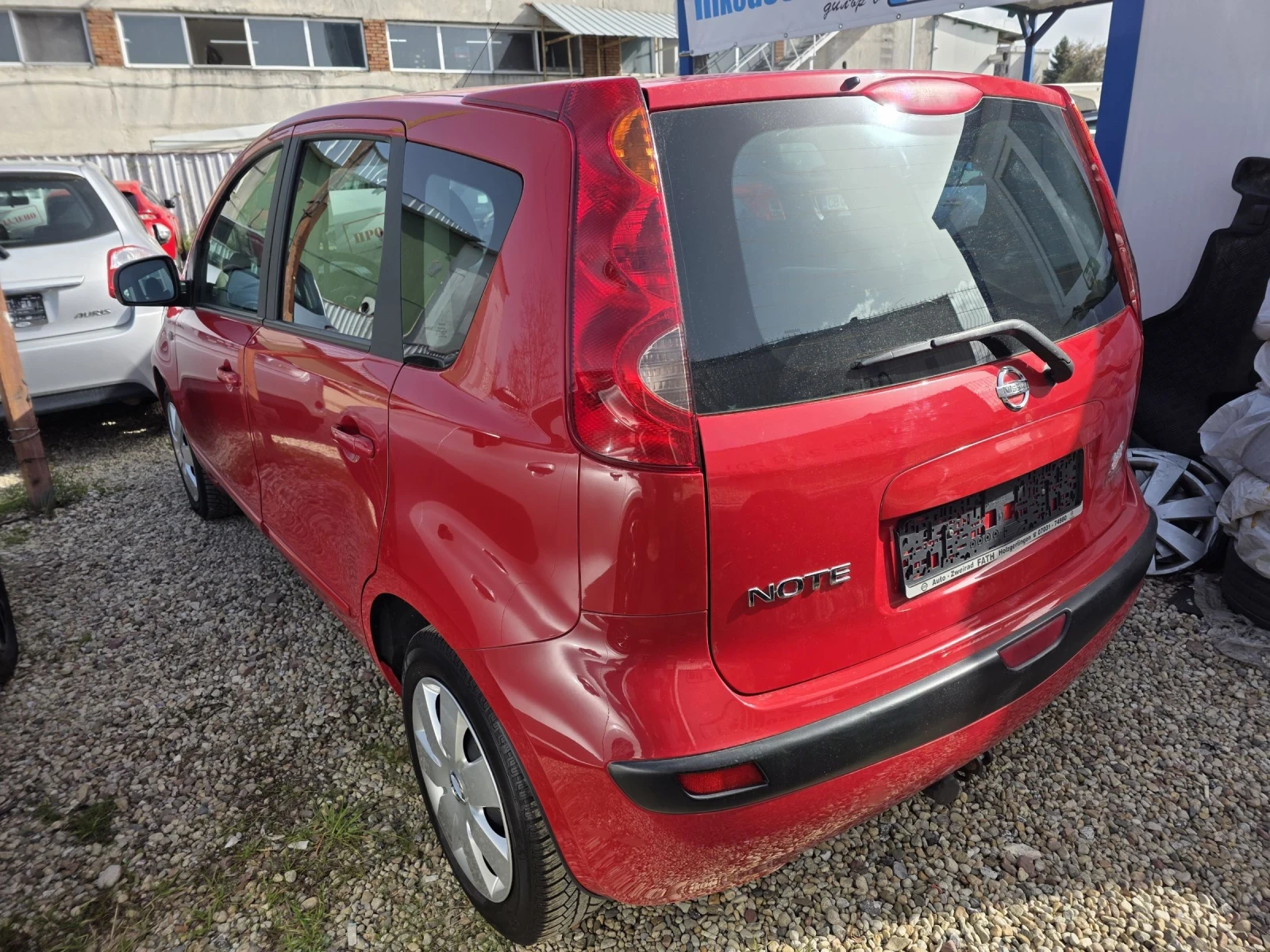 Nissan Note 1.4 i - изображение 5