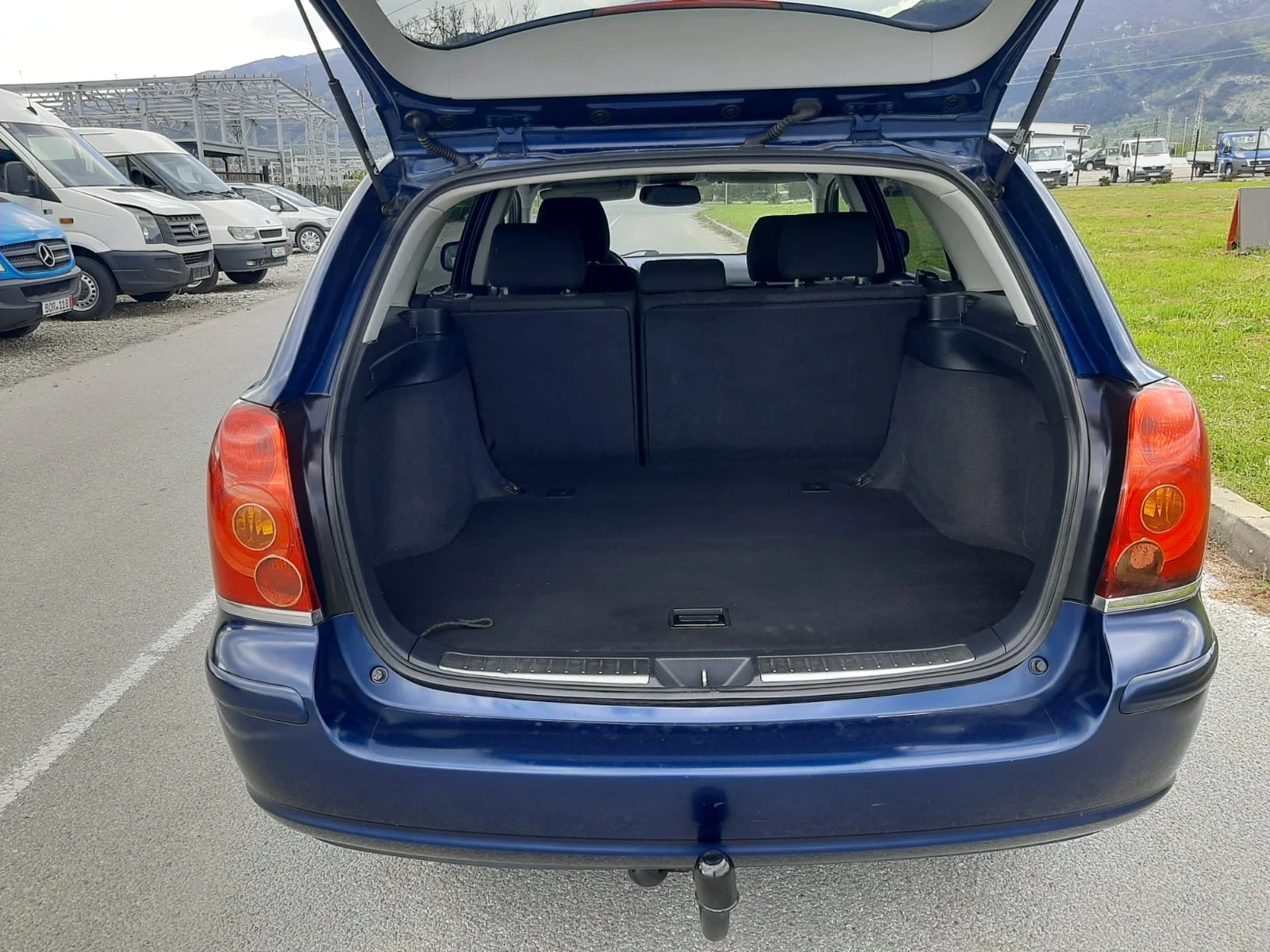 Toyota Avensis 1.8 без ръжди Германия всички екстри бартер лизинг | Mobile.bg — изображение 15