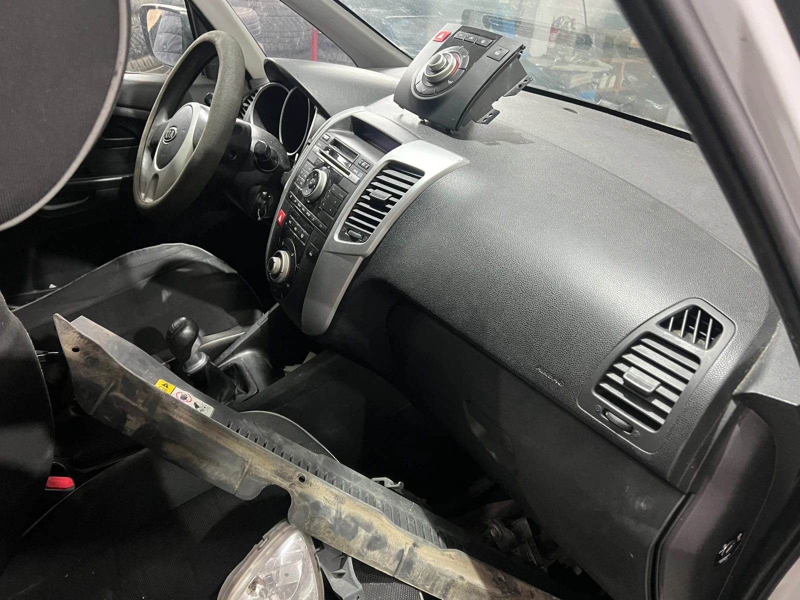 Kia Venga 1.4CRDI - изображение 7