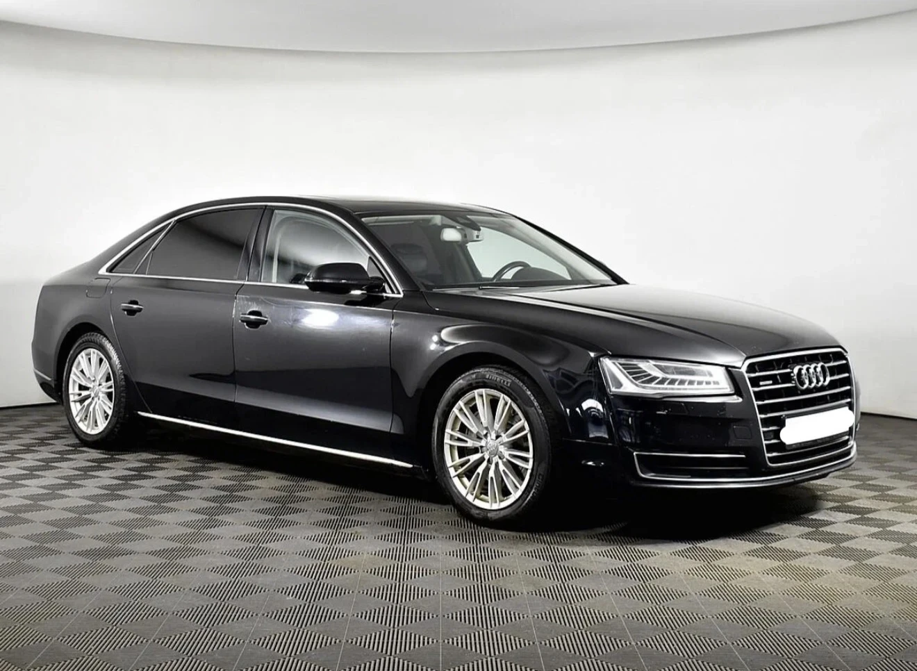 Audi A8  - изображение 2