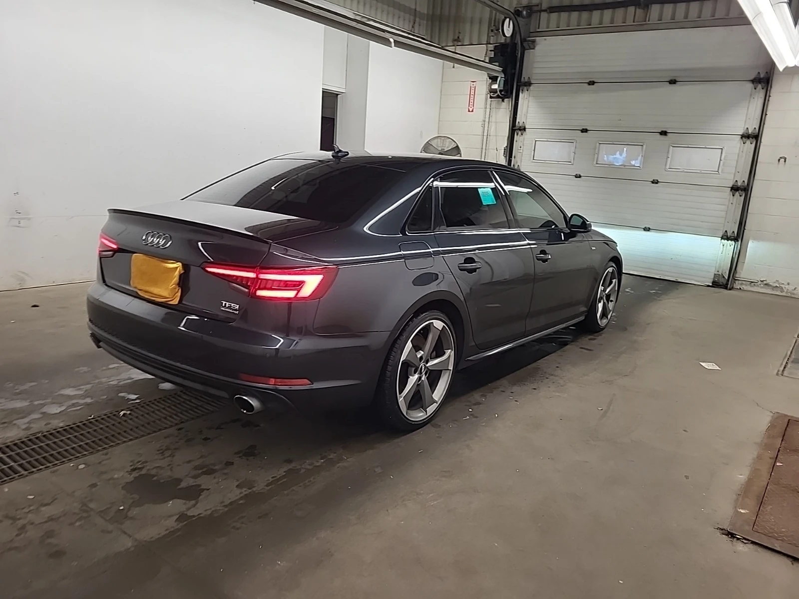 Audi A4 * CARFAX *    | Mobile.bg   6