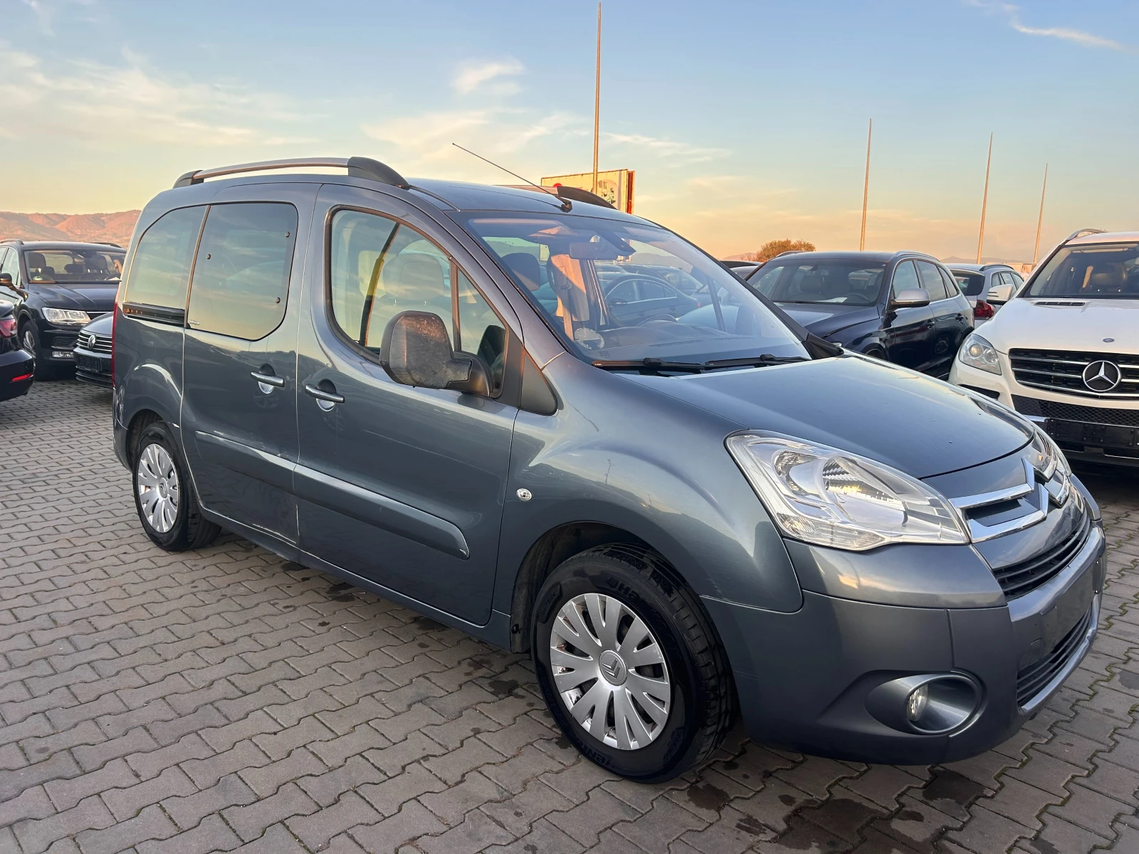 Citroen Berlingo 1.6HDI 4+ 1 EURO 5 - изображение 4