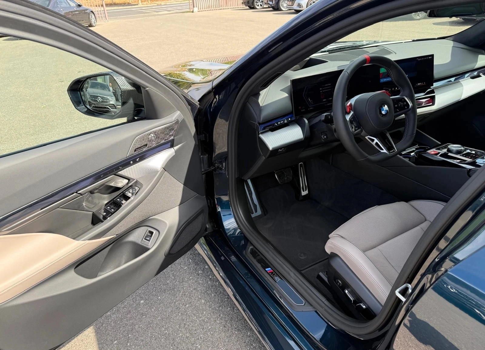 BMW M5 Touring, Carbon Ceramic - изображение 6