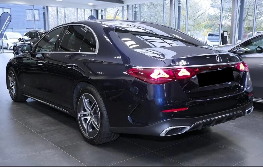 Mercedes-Benz E 220 AMG AHK LED KEYLESS-GO  - изображение 2