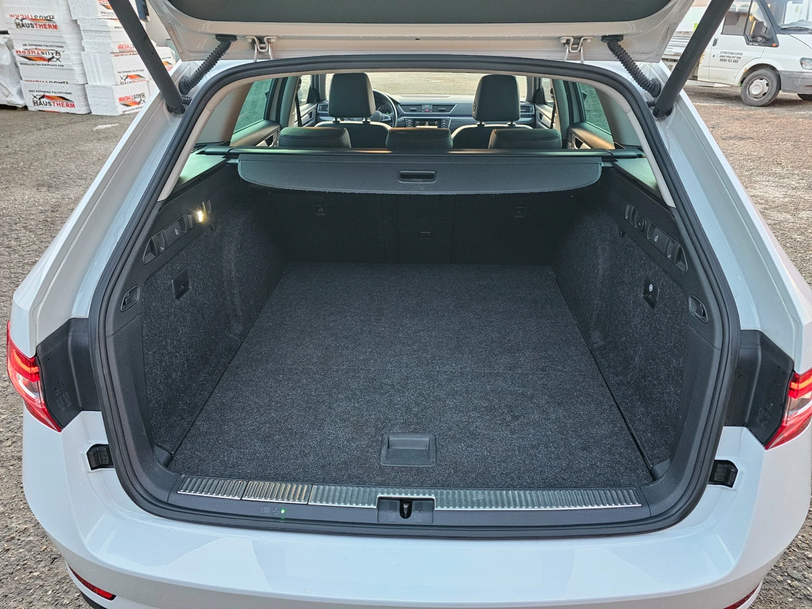 Skoda Superb 2.0TDI 4X4, снимка 12 - Автомобили и джипове - 53761594