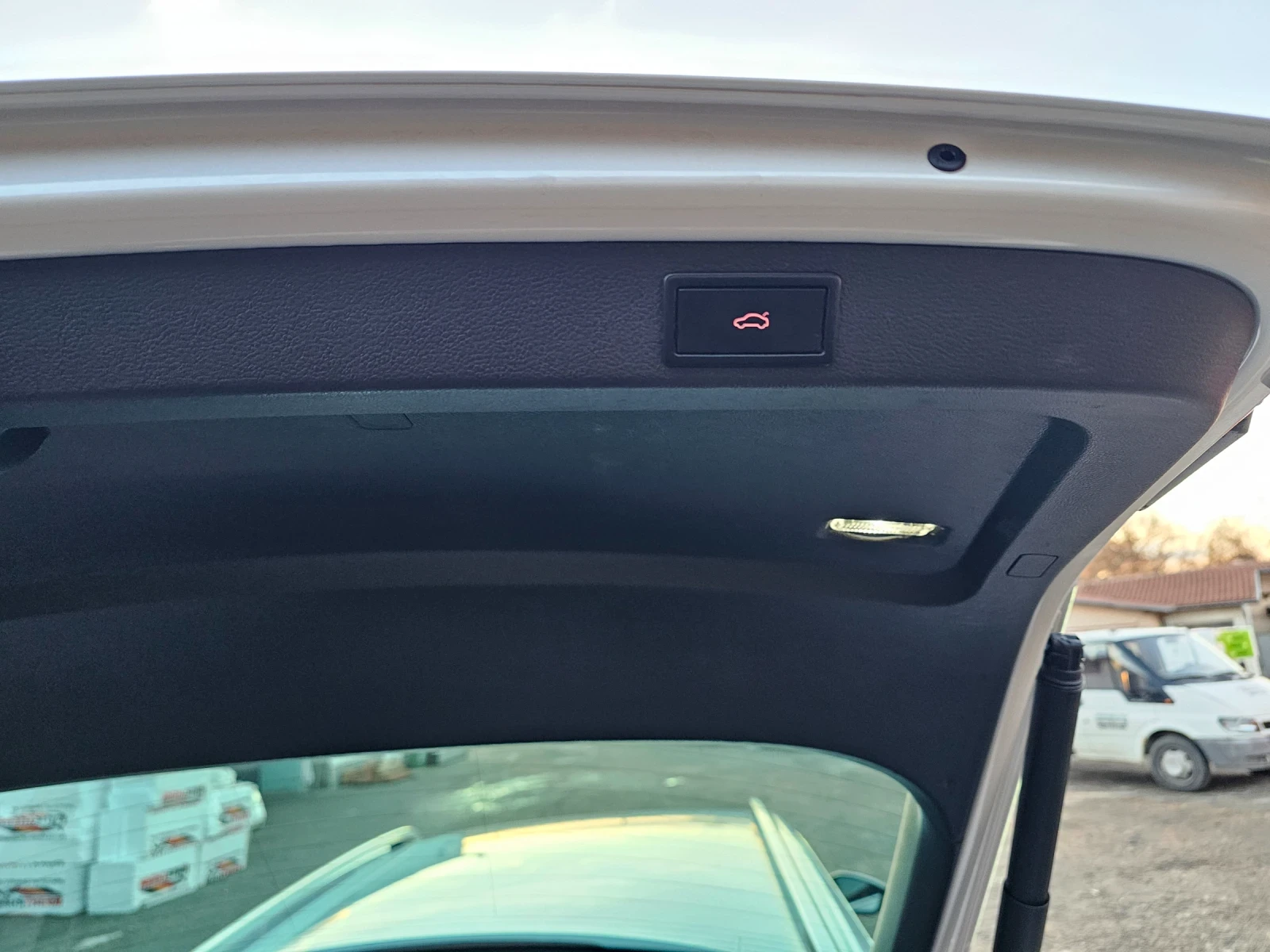 Skoda Superb 2.0TDI 4X4, снимка 16 - Автомобили и джипове - 53761594