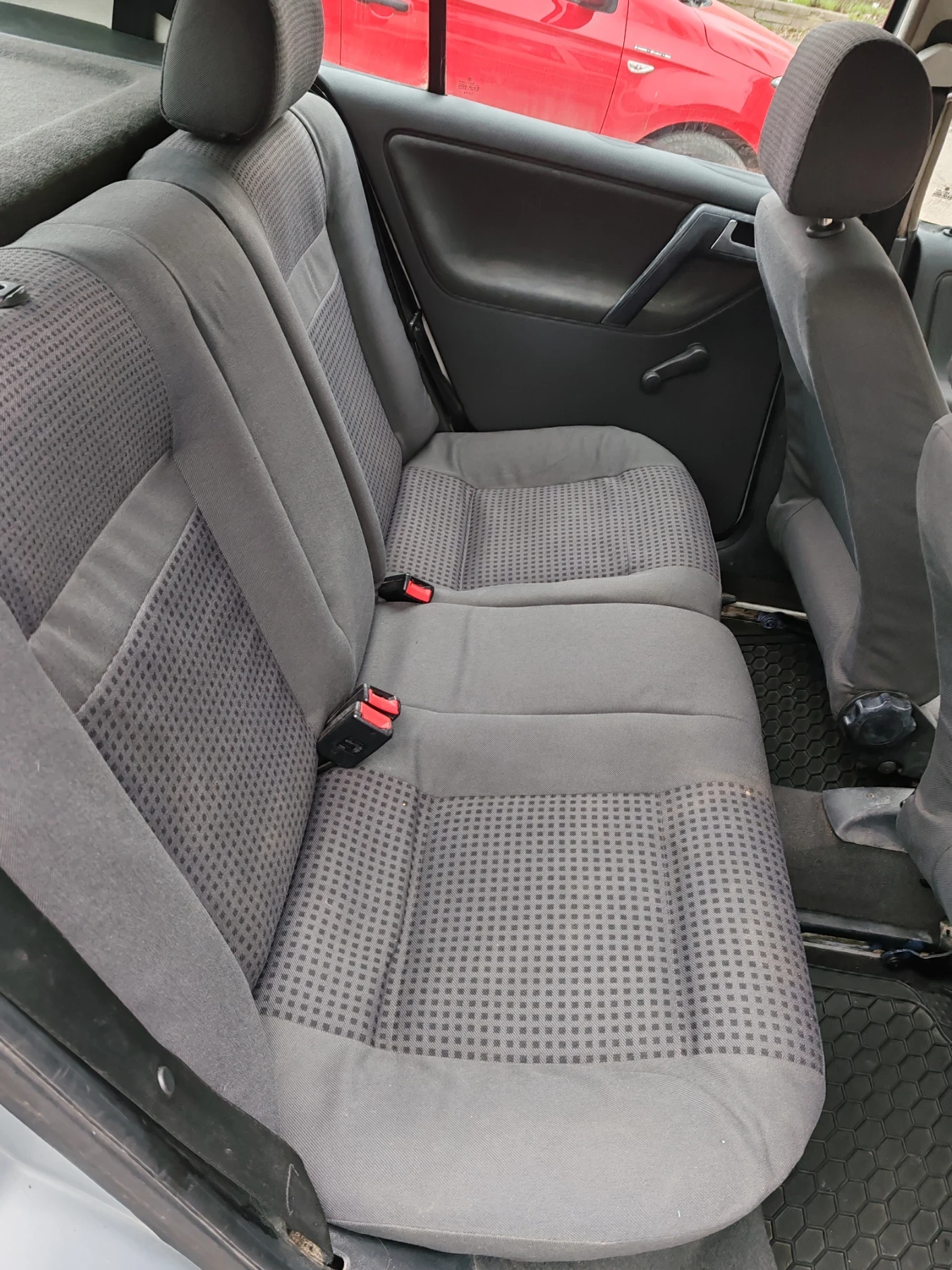 VW Polo 1.4 - изображение 6