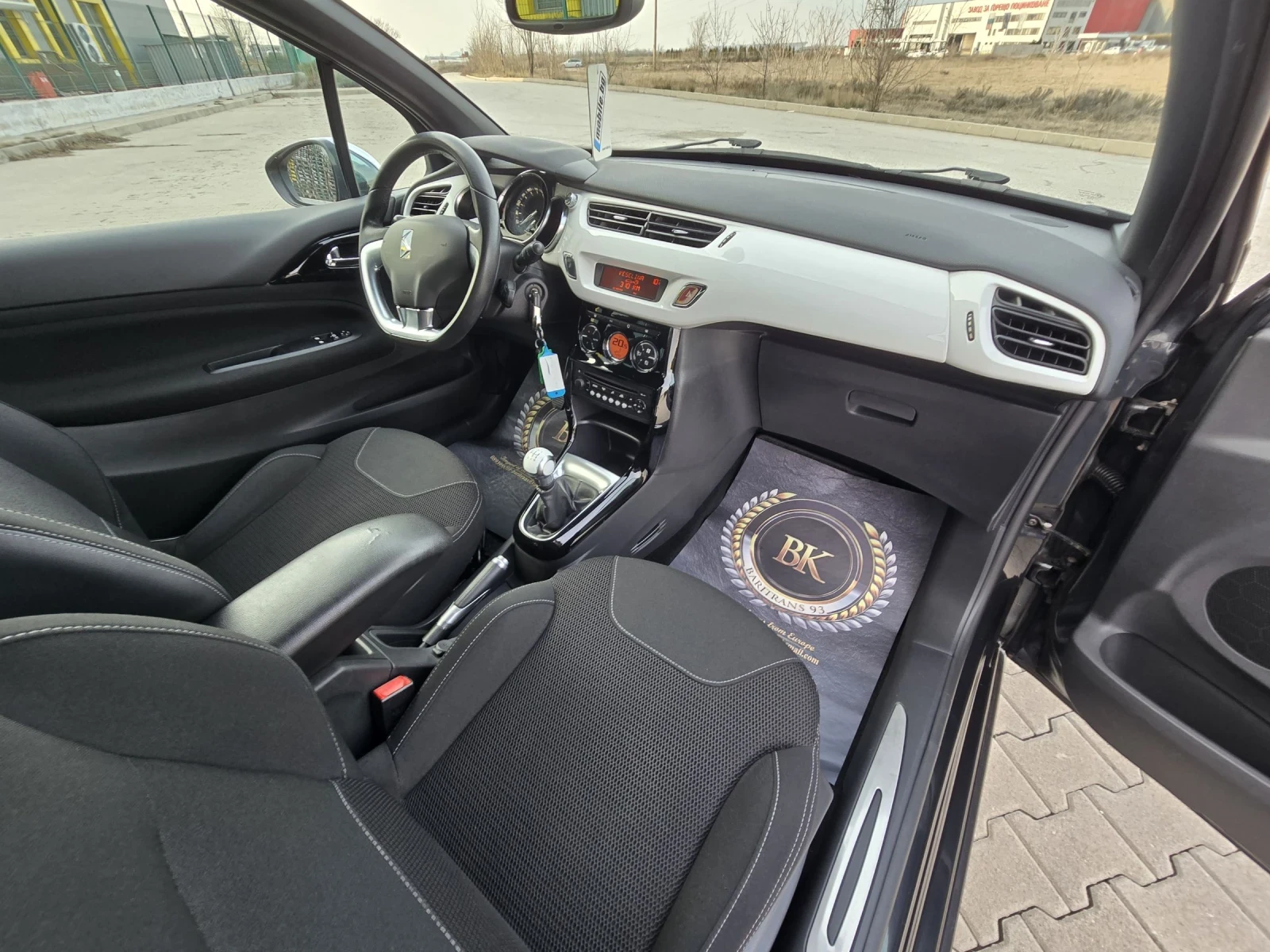 Citroen DS3 1.6HDI/92KS, снимка 13 - Автомобили и джипове - 53880751