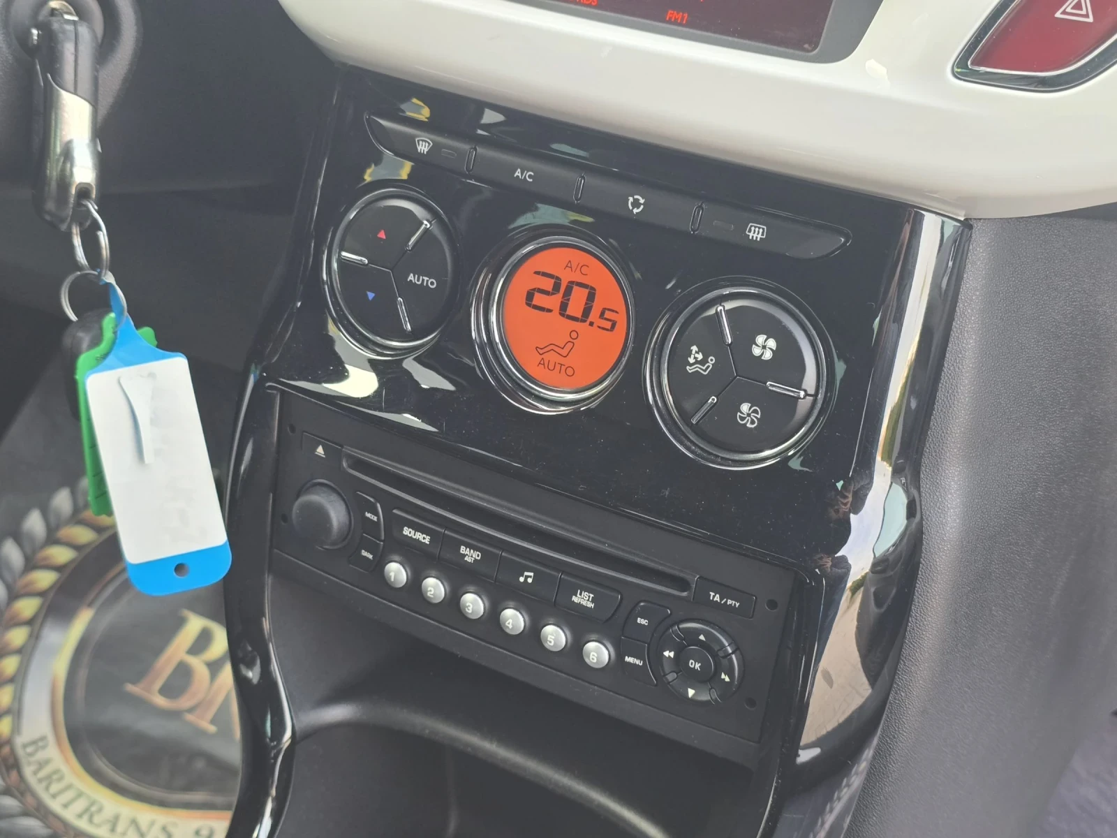 Citroen DS3 1.6HDI/92KS, снимка 14 - Автомобили и джипове - 53880751