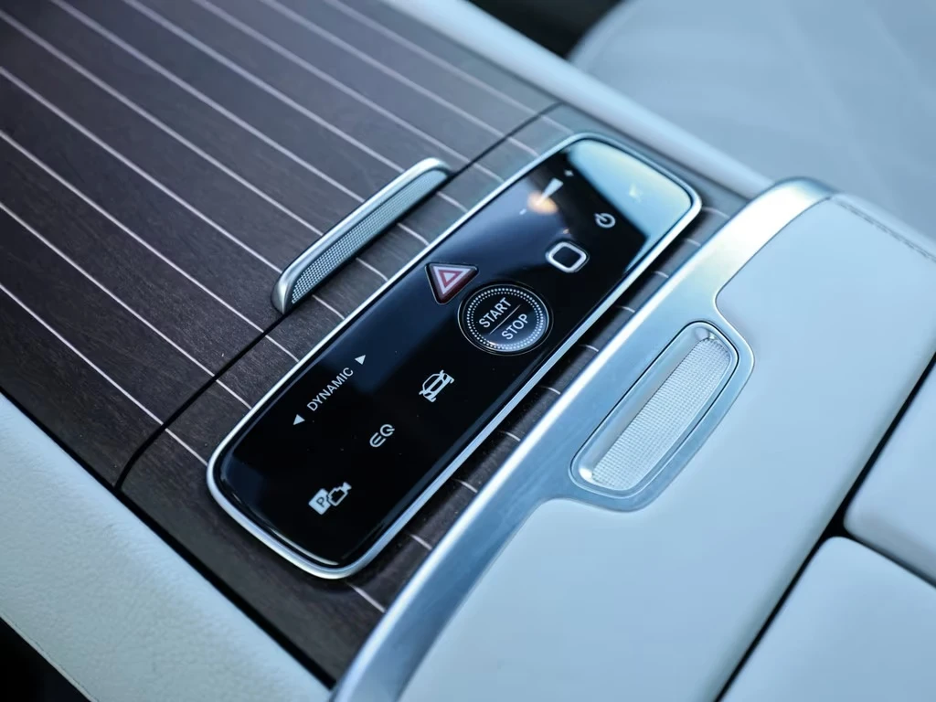 Mercedes-Benz EQS 580 AMG/SUV/4MATIC/HYPERSCREEN/EXCLUSIV/BURM/PANO/, снимка 9 - Автомобили и джипове - 53996356