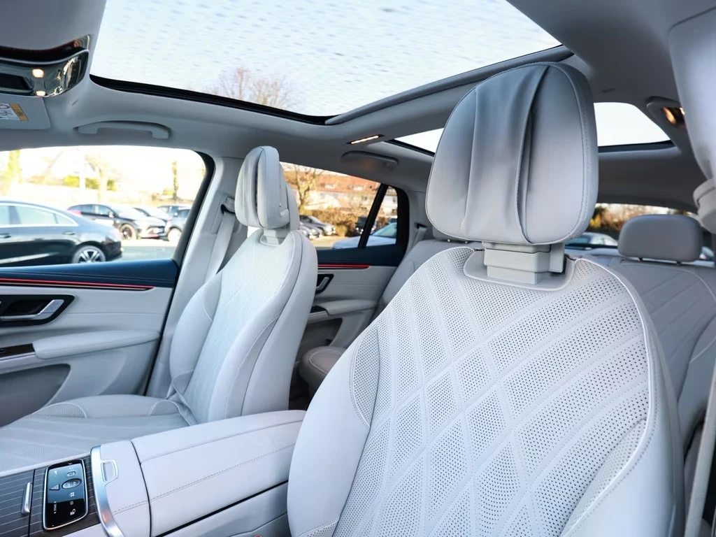 Mercedes-Benz EQS 580 AMG/SUV/4MATIC/HYPERSCREEN/EXCLUSIV/BURM/PANO/, снимка 6 - Автомобили и джипове - 53996356