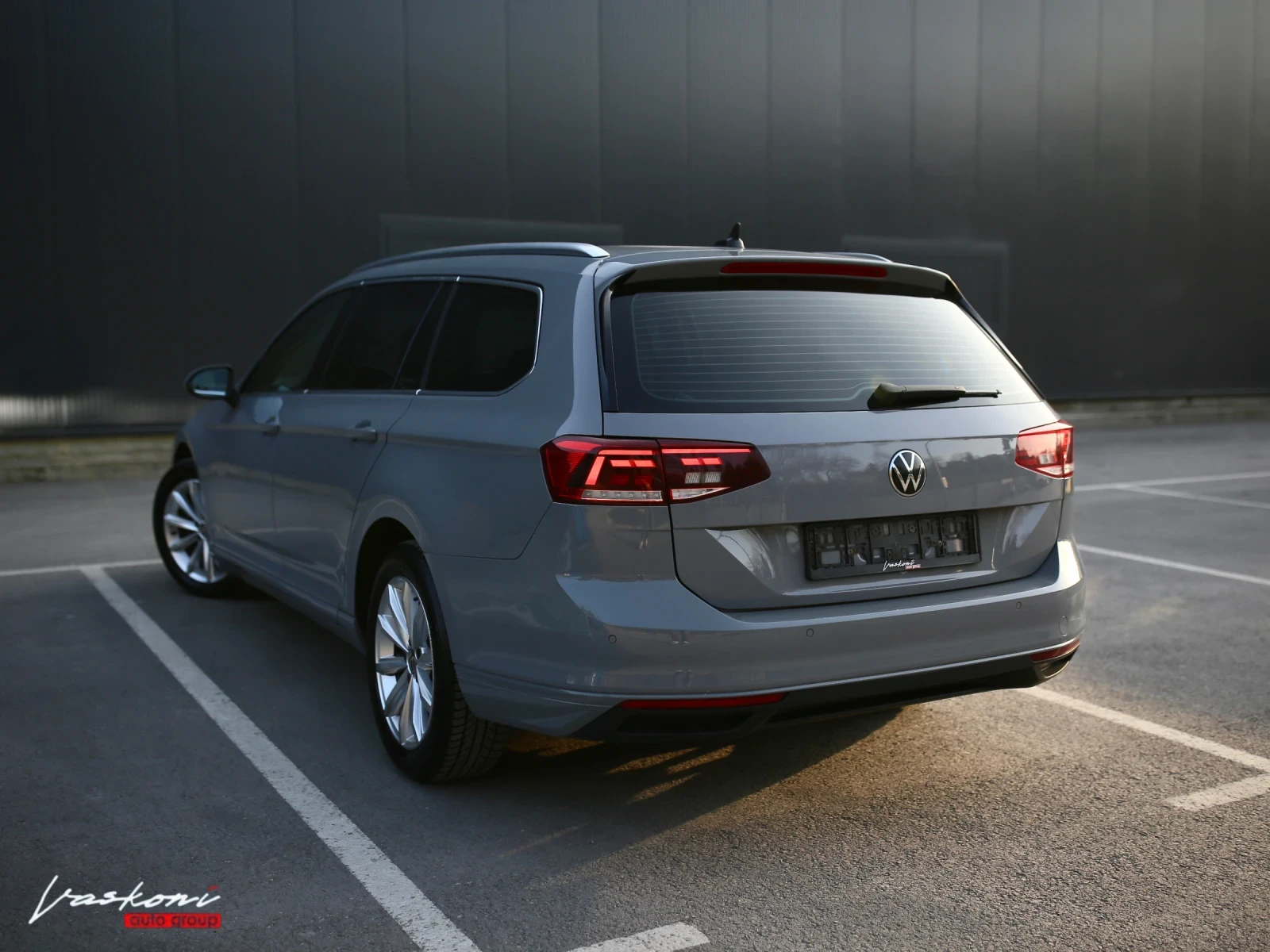 VW Passat 8.5 2.0 TDI, снимка 3 - Автомобили и джипове - 53999226