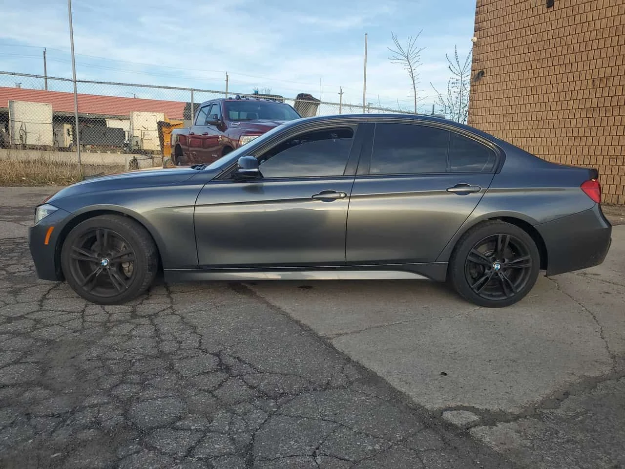 BMW 330 * 330i xDrive * CARFAX * ���� �� �� | Mobile.bg � ����������� 2