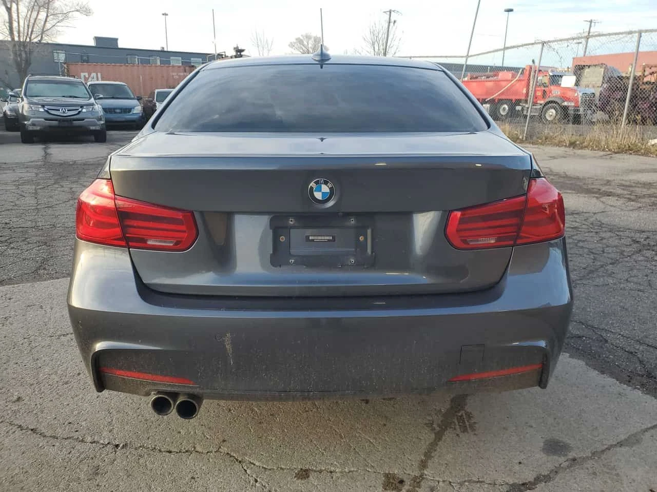BMW 330 * 330i xDrive * CARFAX * ���� �� �� | Mobile.bg � ����������� 4