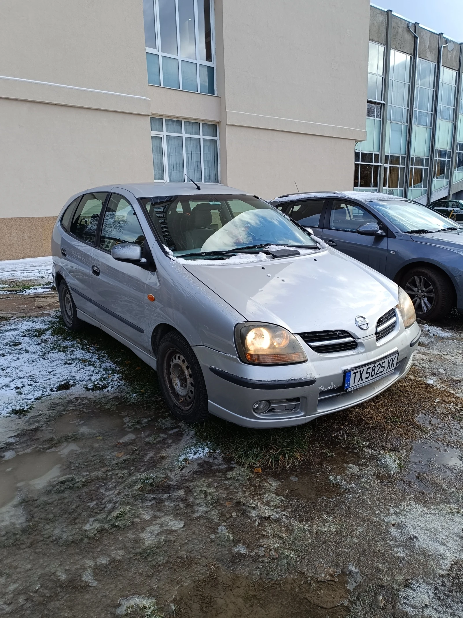 Nissan Almera tino 2.2d, снимка 2 - Автомобили и джипове - 54410082
