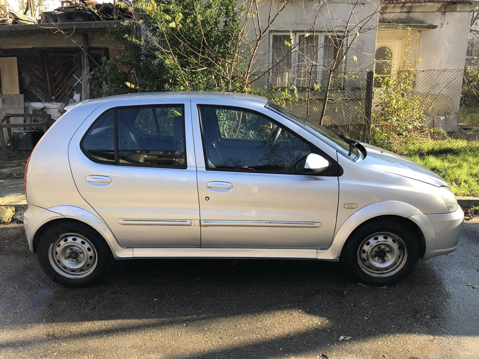 Tata Indica 1.4i, снимка 8 - Автомобили и джипове - 54415014