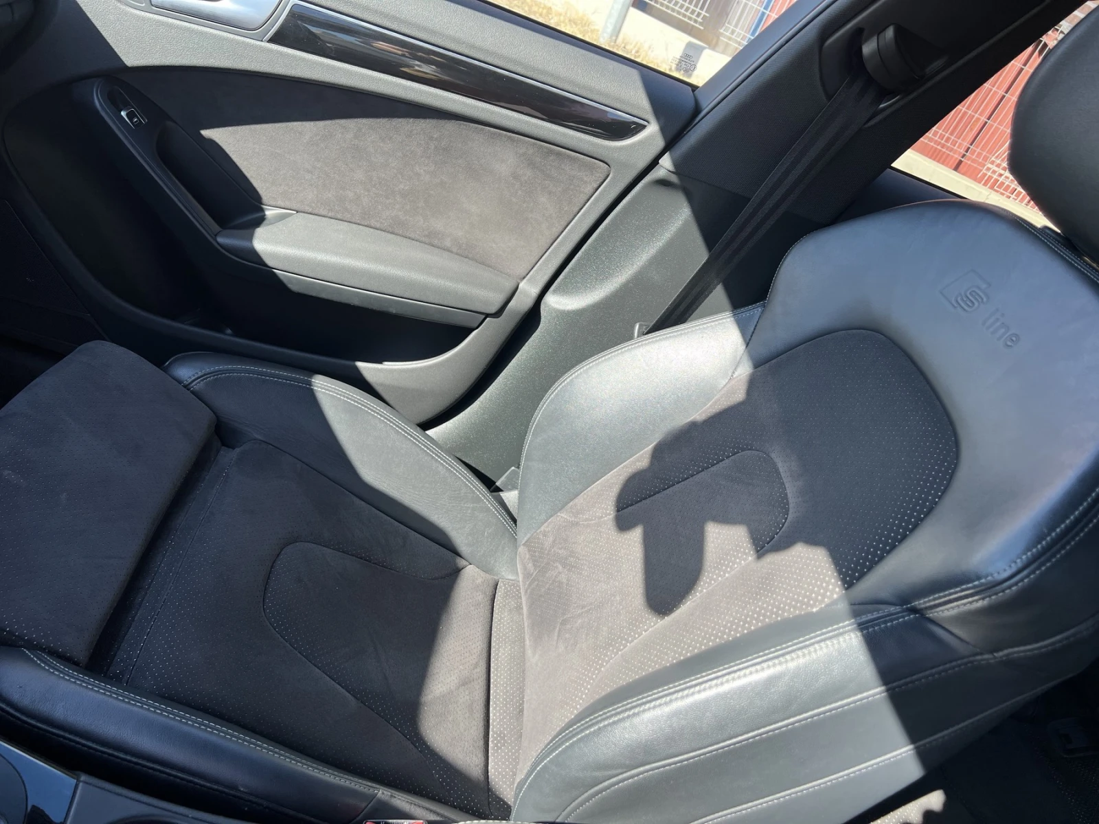 Audi A4 2.0TDI QUATTRO, S-TRONIC, 3x S-LINE, KEYLESS, PANO, снимка 10 - Автомобили и джипове - 54509042