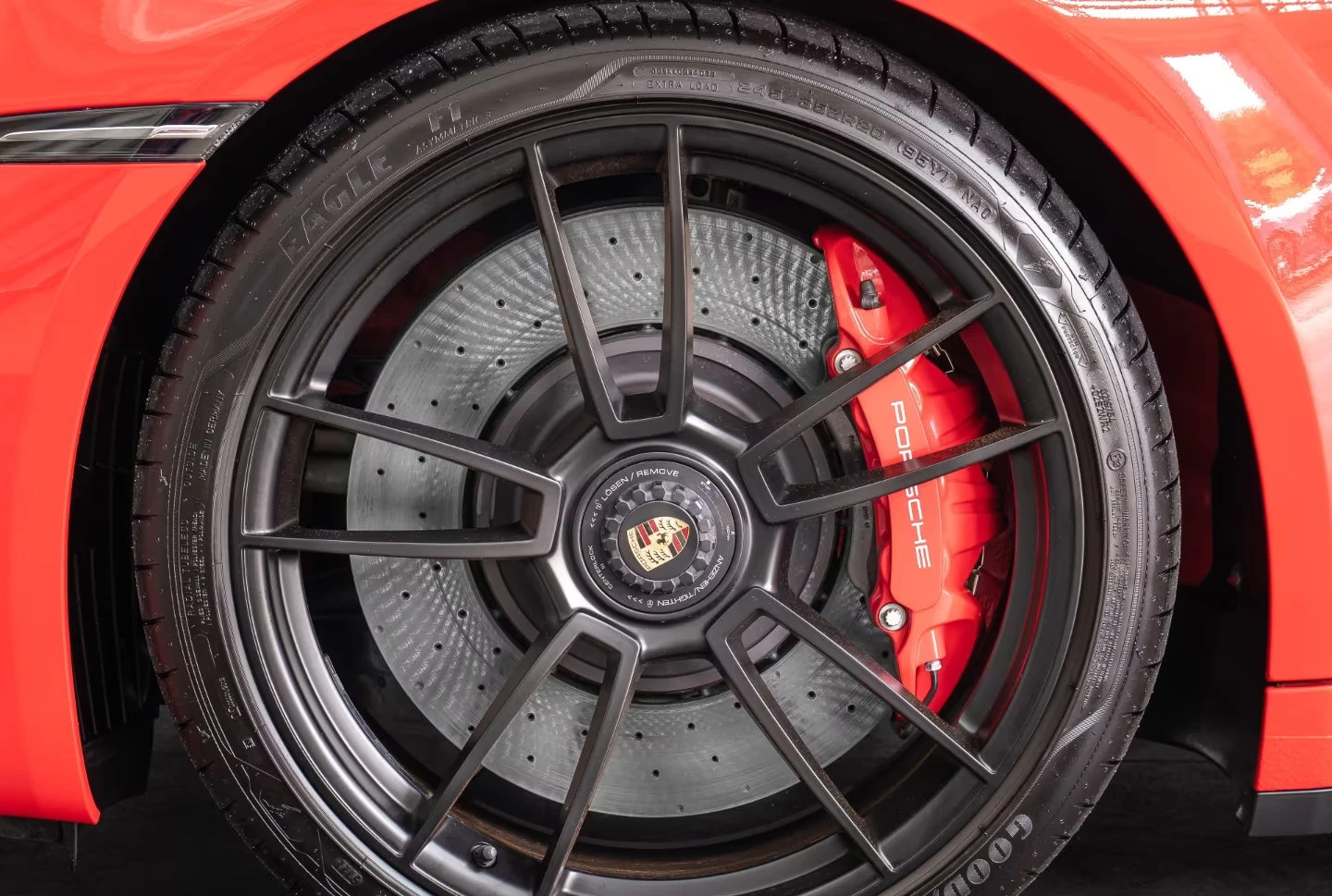 Porsche 911 992/CARRERA/4GTS/REARSTEER/LIFT/CARBON/MATRIX/425z, снимка 7 - Автомобили и джипове - 54604541