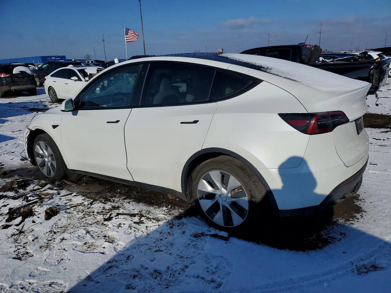 Tesla Model Y, снимка 2 - Автомобили и джипове - 54664197