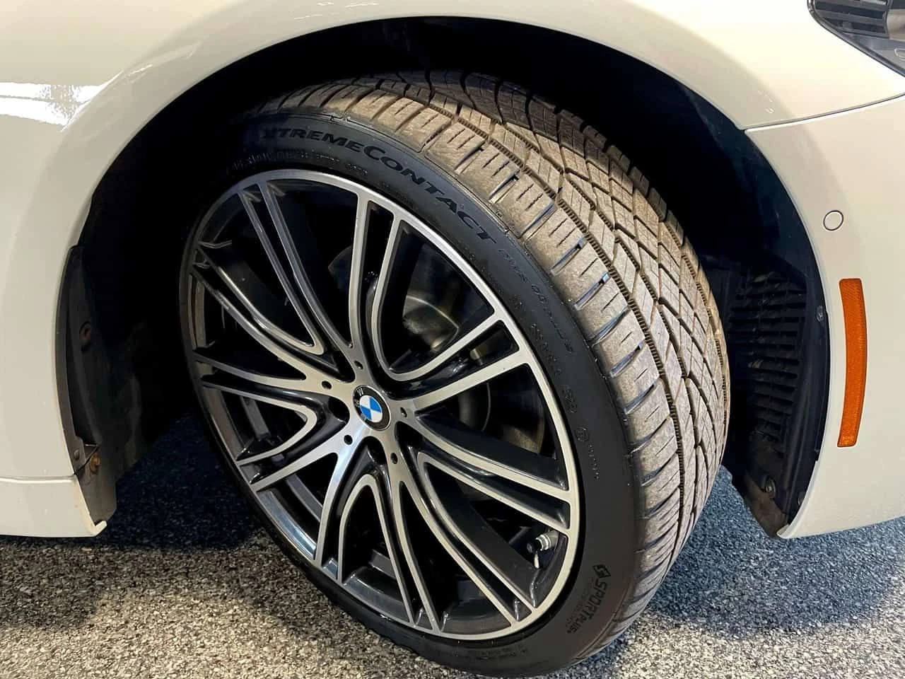 BMW 540 * 540i xDrive Sedan M PKG| BLUE INT| CARPLAY| LANE, снимка 14 - Автомобили и джипове - 54947726