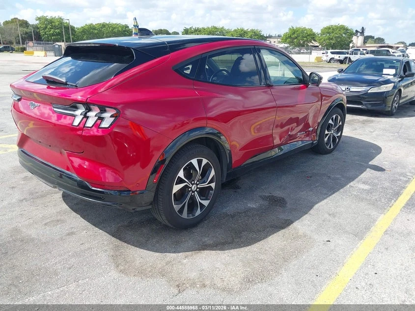 Ford Mustang Mach-E Premium, снимка 4 - Автомобили и джипове - 55469219