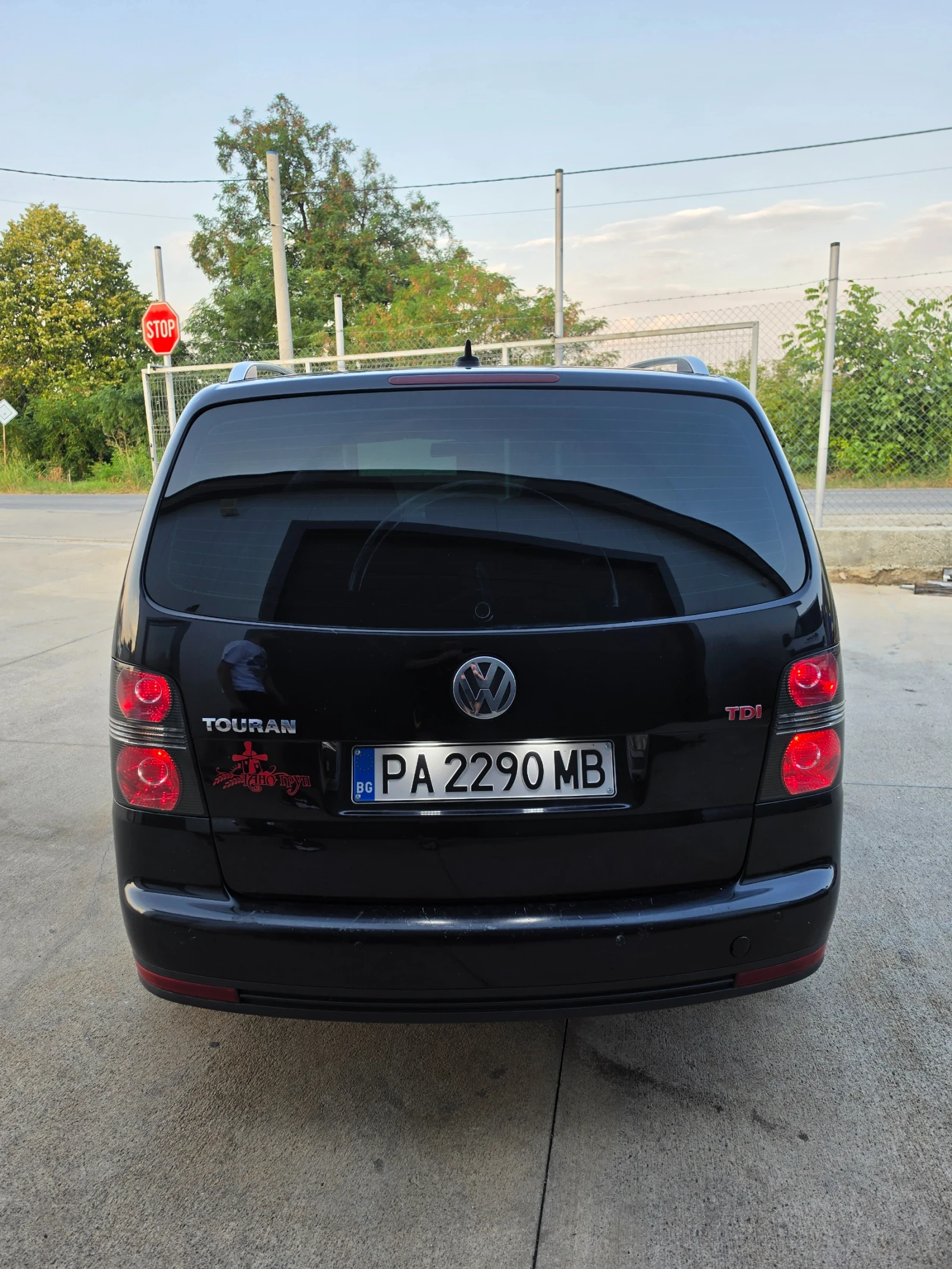 VW Touran 1.9, снимка 5 - Автомобили и джипове - 55675466