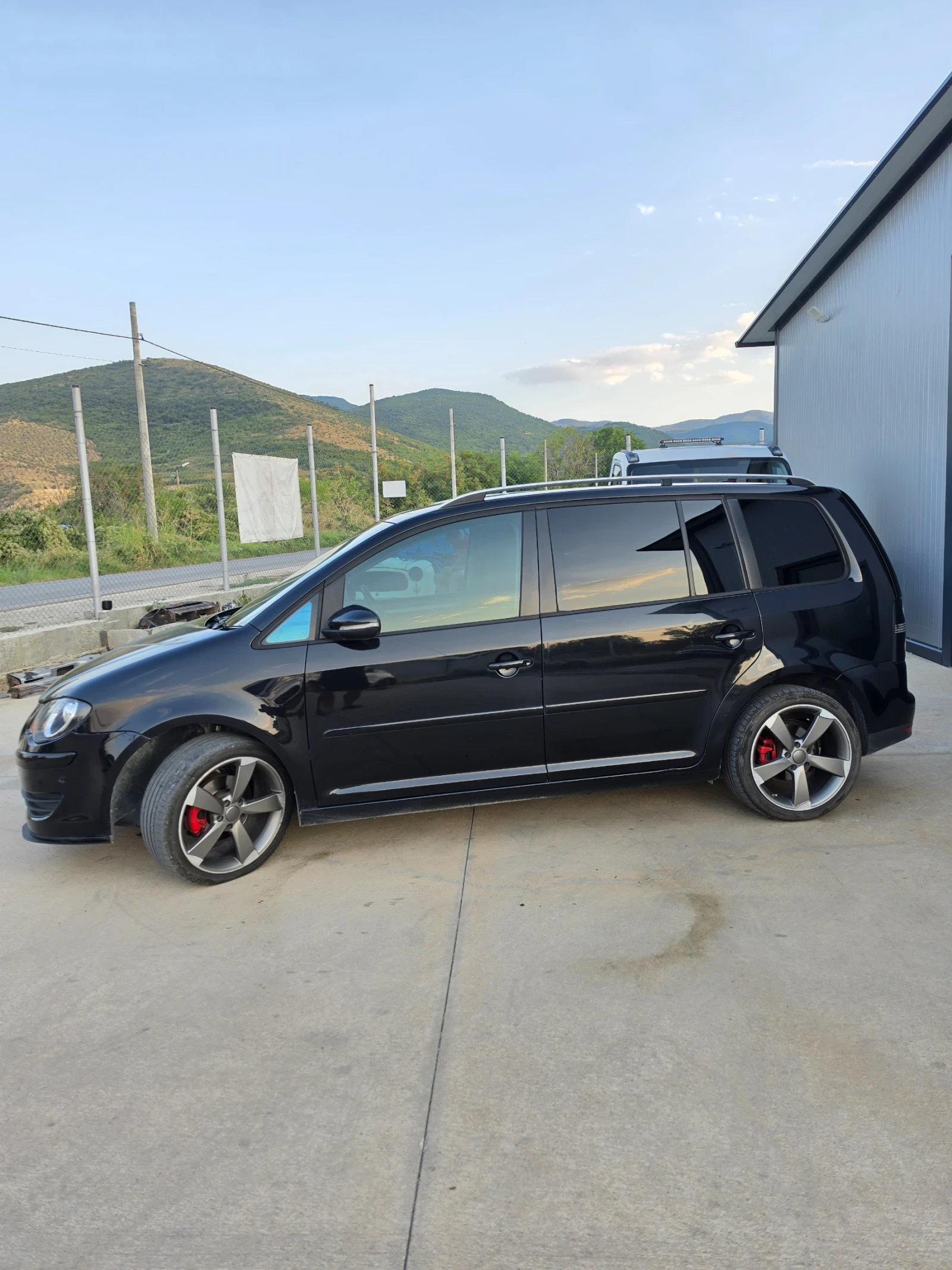 VW Touran 1.9, снимка 6 - Автомобили и джипове - 55675466