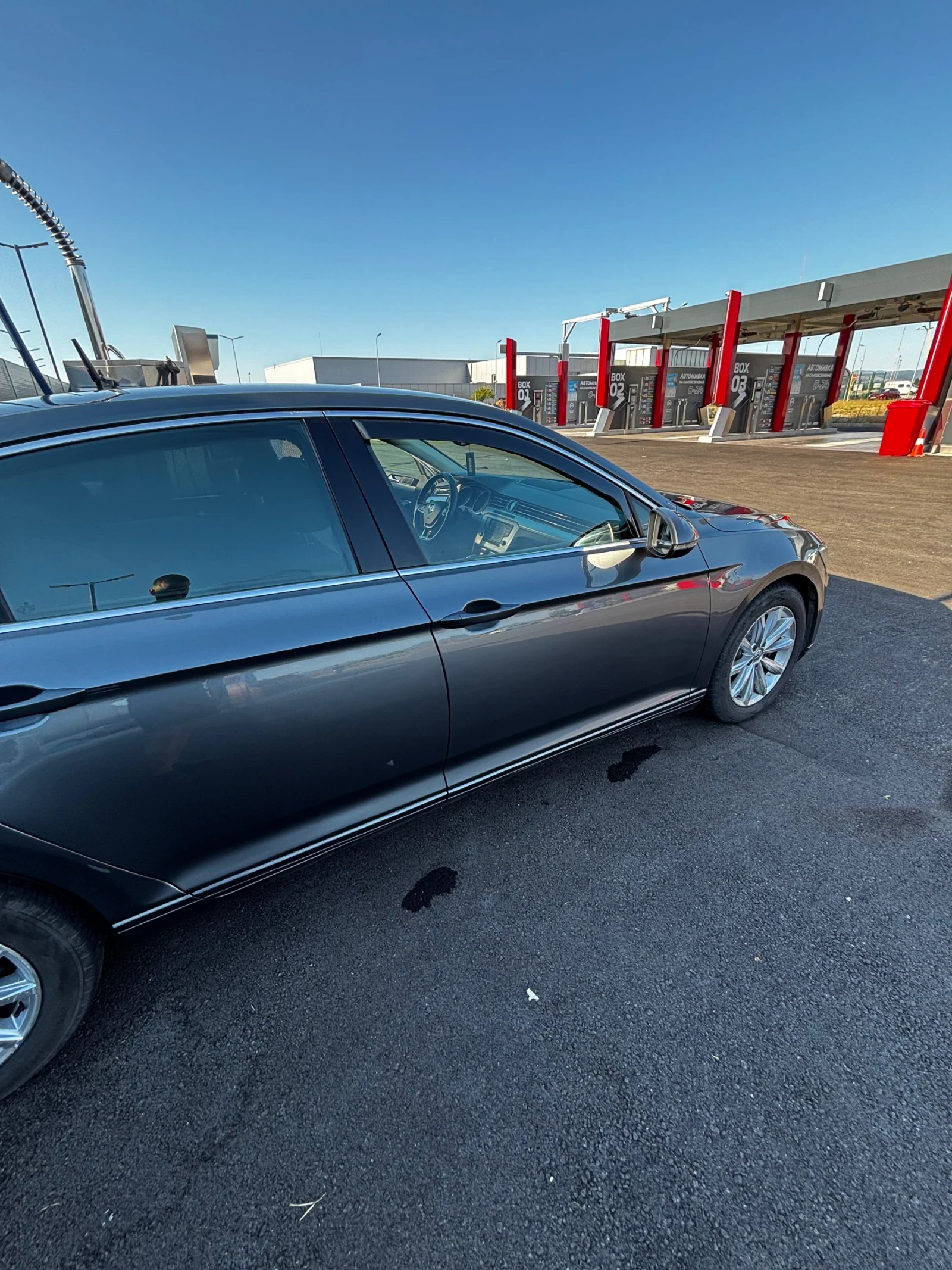 VW Passat B8 1.6 TDI, снимка 2 - Автомобили и джипове - 56384170