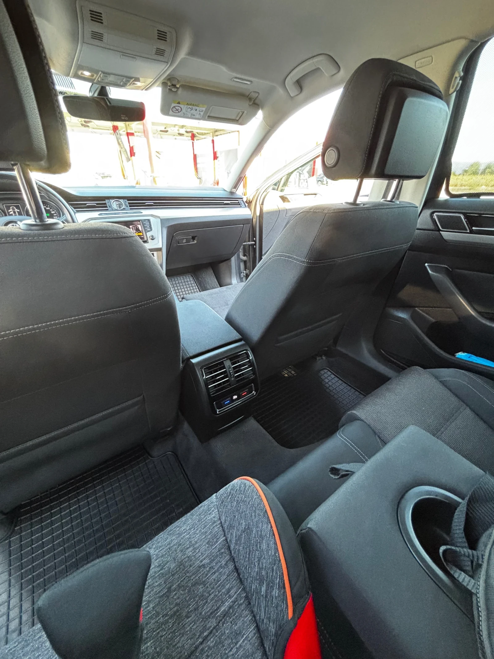 VW Passat B8 1.6 TDI, снимка 6 - Автомобили и джипове - 56384170