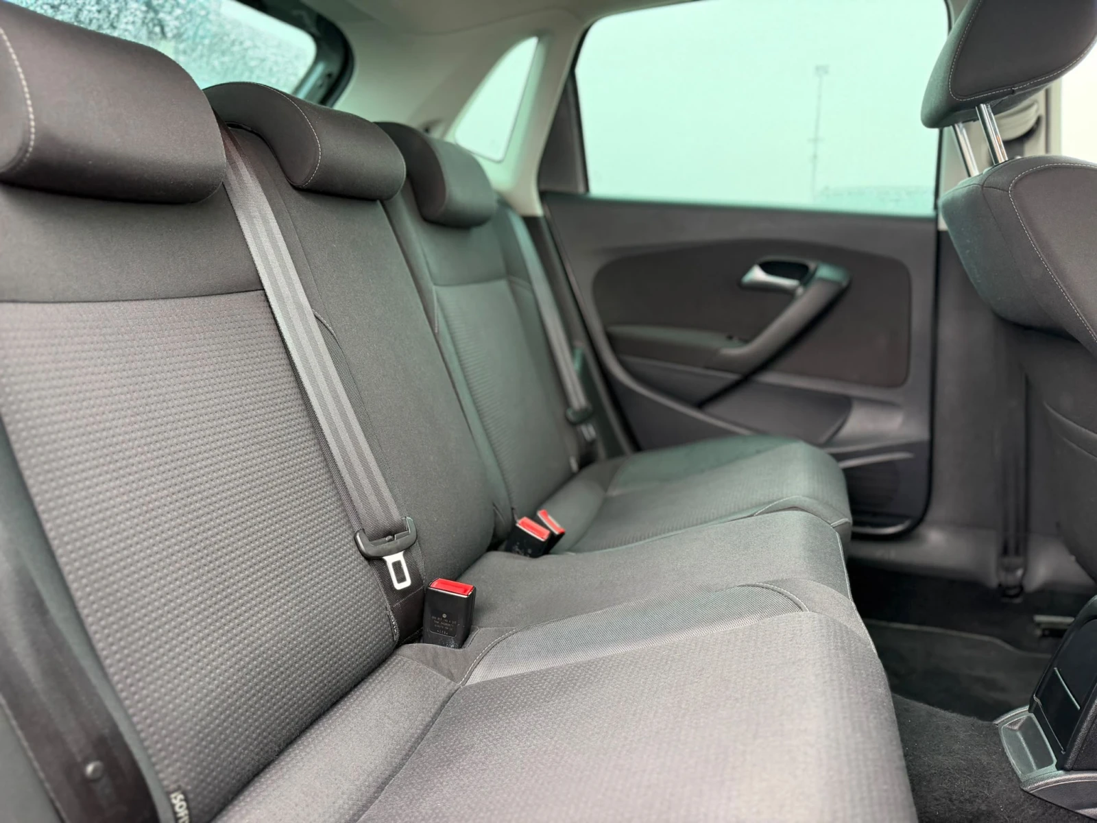 VW Polo / 1.6D / EURO 5 / NAVI /, снимка 12 - Автомобили и джипове - 56735683