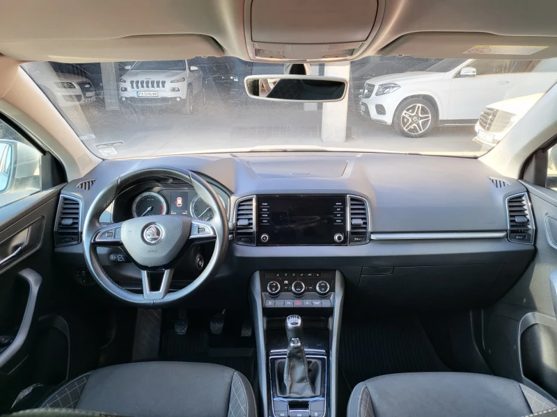 Skoda Karoq Business 1.5 TSI Distronic Гаранционна 67900км!, снимка 6 - Автомобили и джипове - 48342557