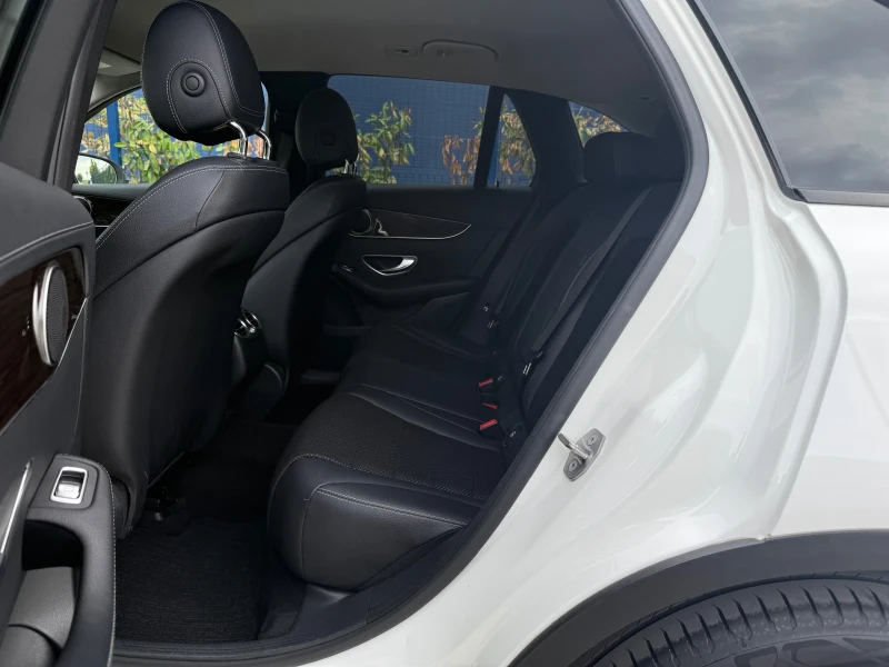 Mercedes-Benz GLC 220 DISTRONIC/4MATIC/MULTIBEAM/ПЪЛНА СЕРВ. ИСТОРИЯ!!!, снимка 11 - Автомобили и джипове - 51909831