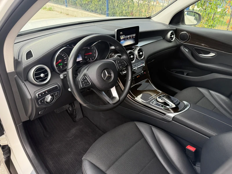 Mercedes-Benz GLC 220 DISTRONIC/4MATIC/MULTIBEAM/ПЪЛНА СЕРВ. ИСТОРИЯ!!!, снимка 6 - Автомобили и джипове - 51909831